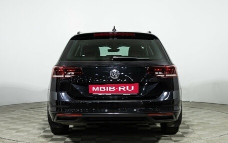 Volkswagen Passat B8 рестайлинг, 2019 год, 2 250 000 рублей, 6 фотография