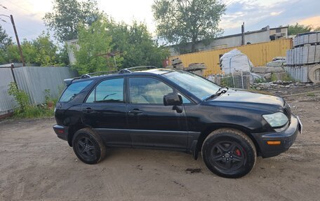 Lexus RX IV рестайлинг, 2002 год, 900 000 рублей, 4 фотография