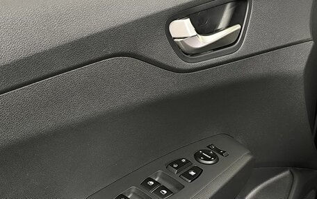 Hyundai Solaris II рестайлинг, 2021 год, 1 700 000 рублей, 8 фотография