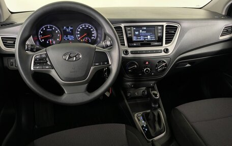 Hyundai Solaris II рестайлинг, 2021 год, 1 700 000 рублей, 12 фотография