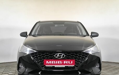 Hyundai Solaris II рестайлинг, 2021 год, 1 700 000 рублей, 2 фотография