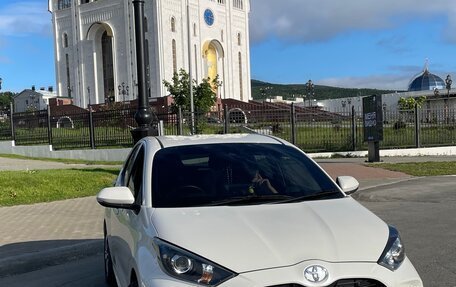 Toyota Yaris, 2020 год, 1 350 000 рублей, 1 фотография