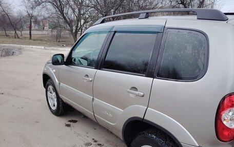 Chevrolet Niva I рестайлинг, 2017 год, 750 000 рублей, 1 фотография