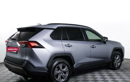 Toyota RAV4, 2022 год, 3 830 000 рублей, 5 фотография