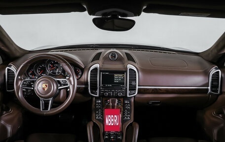 Porsche Cayenne III, 2015 год, 3 590 000 рублей, 25 фотография