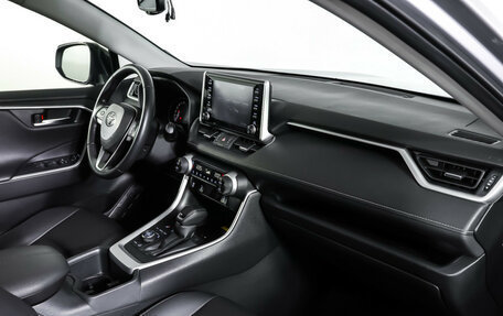 Toyota RAV4, 2022 год, 3 830 000 рублей, 11 фотография