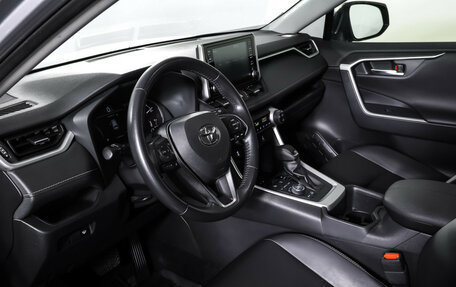 Toyota RAV4, 2022 год, 3 830 000 рублей, 15 фотография