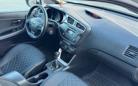 KIA cee'd III, 2014 год, 997 000 рублей, 24 фотография