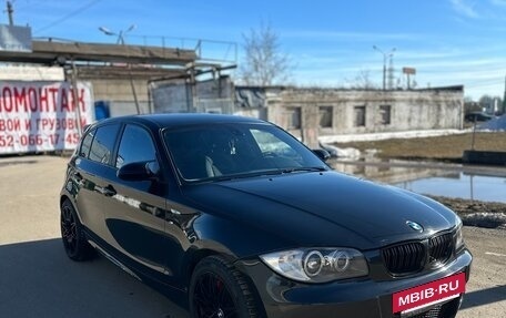 BMW 1 серия, 2008 год, 890 000 рублей, 2 фотография