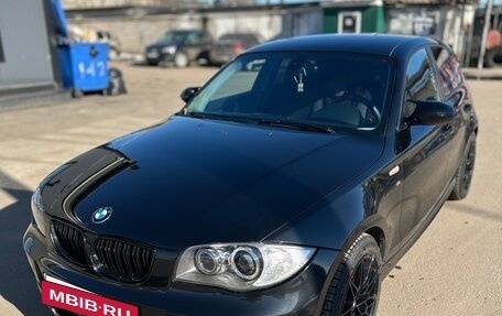 BMW 1 серия, 2008 год, 890 000 рублей, 8 фотография