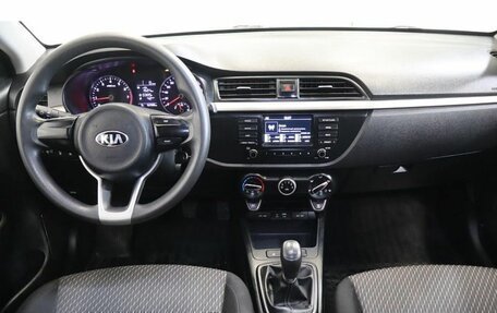 KIA Rio IV, 2018 год, 1 095 000 рублей, 10 фотография