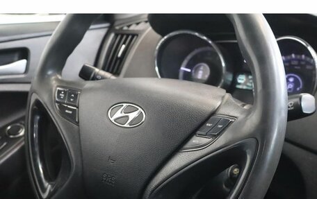 Hyundai Sonata VI, 2011 год, 969 000 рублей, 8 фотография