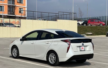 Toyota Prius IV XW50, 2016 год, 1 650 000 рублей, 7 фотография