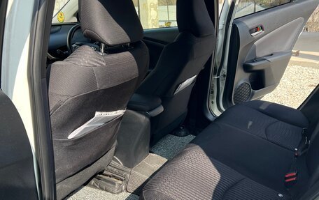 Toyota Prius IV XW50, 2016 год, 1 650 000 рублей, 13 фотография