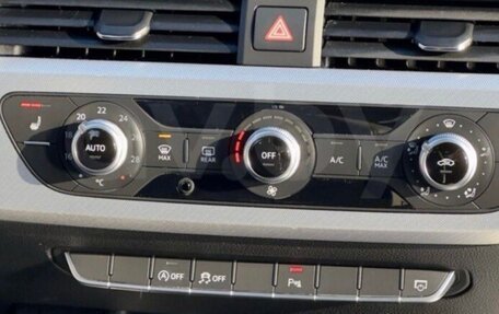 Audi A4, 2019 год, 2 350 000 рублей, 2 фотография