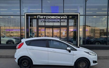 Ford Fiesta, 2016 год, 788 000 рублей, 6 фотография