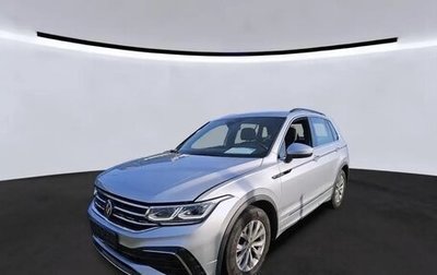Volkswagen Tiguan II, 2022 год, 3 192 000 рублей, 1 фотография