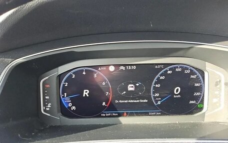 Volkswagen Tiguan II, 2022 год, 3 192 000 рублей, 12 фотография