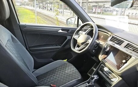 Volkswagen Tiguan II, 2022 год, 3 192 000 рублей, 8 фотография