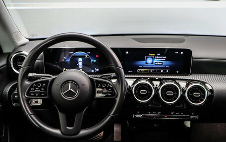 Mercedes-Benz CLA, 2020 год, 3 290 000 рублей, 8 фотография