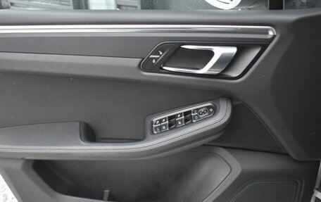 Porsche Macan I рестайлинг, 2018 год, 4 700 000 рублей, 15 фотография