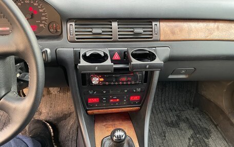 Audi A6, 1997 год, 390 000 рублей, 22 фотография