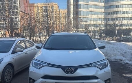 Toyota RAV4, 2018 год, 2 700 000 рублей, 1 фотография