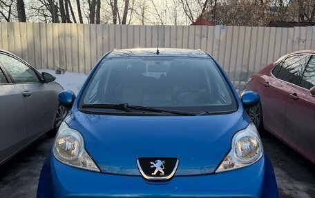 Peugeot 107 I рестайлинг, 2011 год, 500 000 рублей, 1 фотография