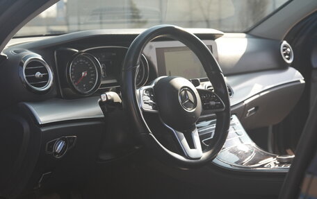 Mercedes-Benz E-Класс, 2020 год, 2 212 000 рублей, 2 фотография