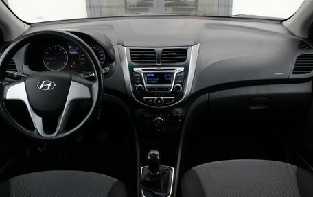Hyundai Solaris II рестайлинг, 2013 год, 620 000 рублей, 18 фотография