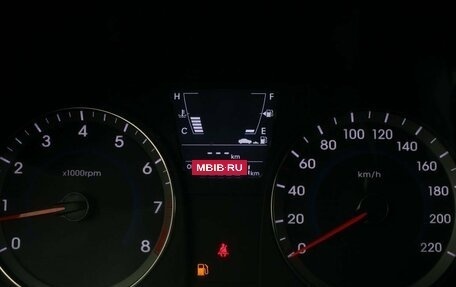 Hyundai Solaris II рестайлинг, 2013 год, 620 000 рублей, 16 фотография