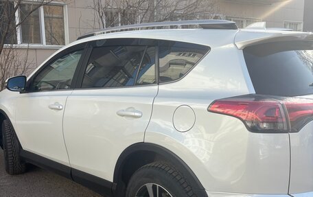 Toyota RAV4, 2018 год, 2 700 000 рублей, 3 фотография