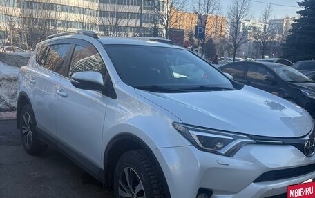 Toyota RAV4, 2018 год, 2 700 000 рублей, 5 фотография
