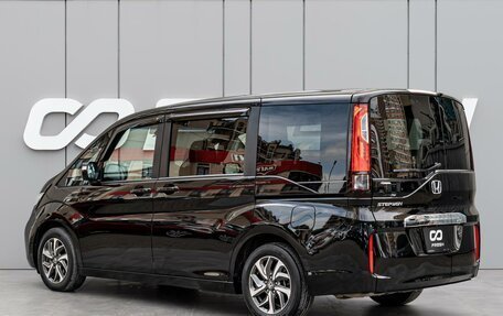 Honda Stepwgn IV, 2019 год, 2 340 000 рублей, 2 фотография