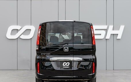 Honda Stepwgn IV, 2019 год, 2 340 000 рублей, 4 фотография