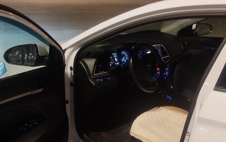 Hyundai Elantra VI рестайлинг, 2017 год, 1 500 000 рублей, 5 фотография