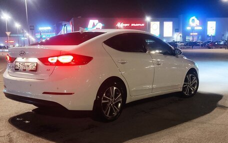 Hyundai Elantra VI рестайлинг, 2017 год, 1 500 000 рублей, 3 фотография