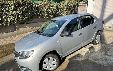 Renault Logan II, 2016 год, 670 000 рублей, 3 фотография