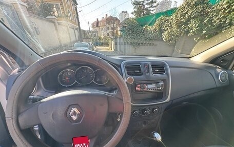 Renault Logan II, 2016 год, 670 000 рублей, 11 фотография