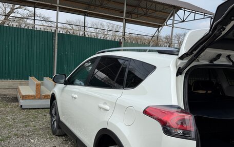 Toyota RAV4, 2018 год, 2 750 000 рублей, 6 фотография