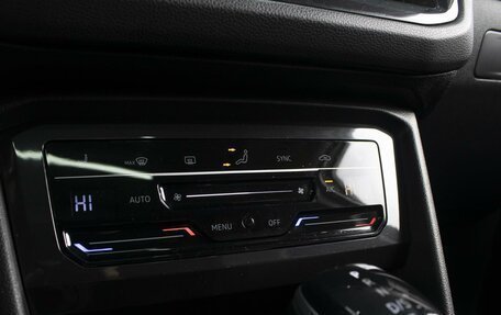 Volkswagen Tiguan II, 2021 год, 3 475 000 рублей, 16 фотография