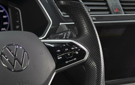 Volkswagen Tiguan II, 2021 год, 3 475 000 рублей, 18 фотография