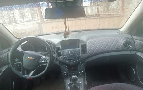 Chevrolet Cruze II, 2011 год, 570 000 рублей, 7 фотография