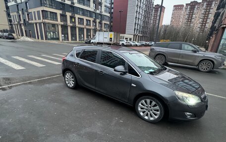 Opel Astra J, 2010 год, 780 000 рублей, 2 фотография