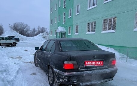 BMW 3 серия, 1993 год, 650 000 рублей, 3 фотография