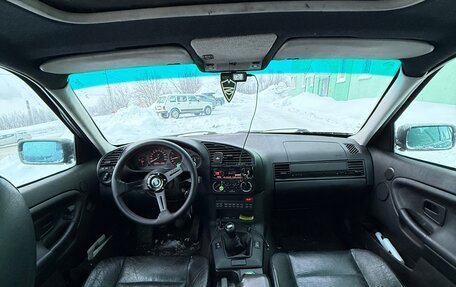 BMW 3 серия, 1993 год, 650 000 рублей, 13 фотография