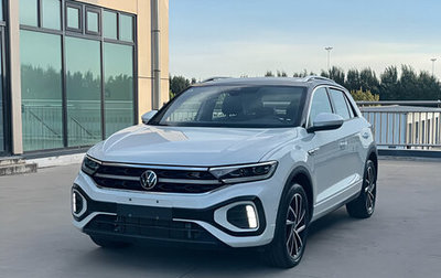 Volkswagen T-Roc I, 2023 год, 1 920 000 рублей, 1 фотография