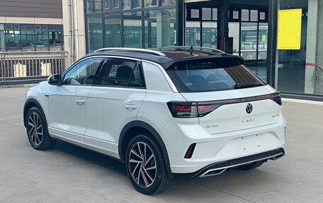 Volkswagen T-Roc I, 2023 год, 1 920 000 рублей, 5 фотография