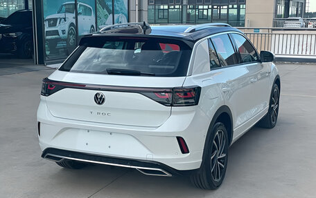 Volkswagen T-Roc I, 2023 год, 1 920 000 рублей, 4 фотография