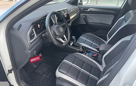 Volkswagen T-Roc I, 2023 год, 1 920 000 рублей, 7 фотография